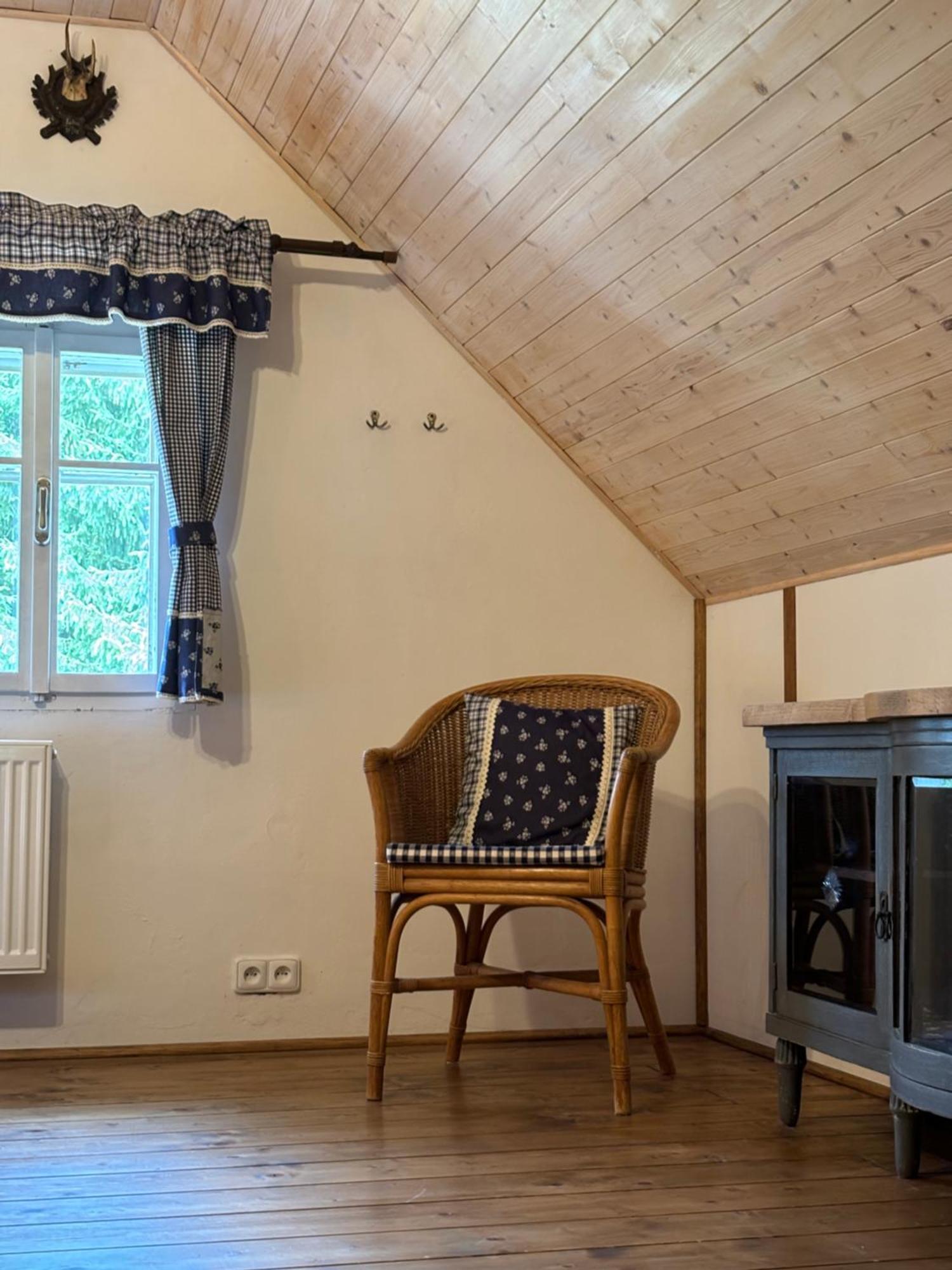 Hlucov Lesni Chalupa Kokorin Exterior foto